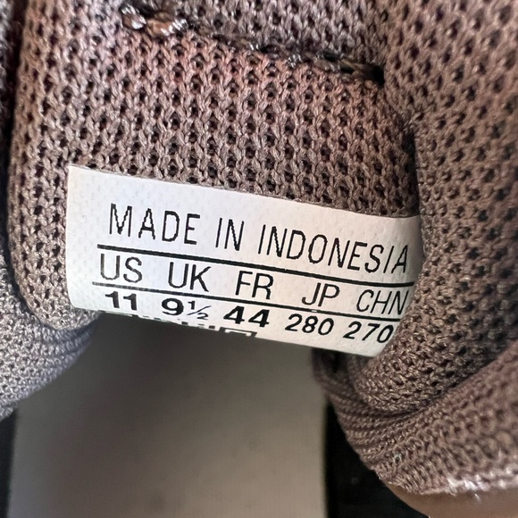 Adidas VL Court 3.0 Sneakers in Brown and White - Picture 5 of 7